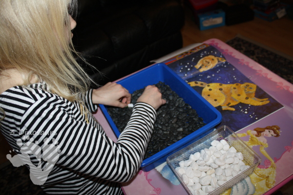 Hands-On Making Constellations Sensory Bin - a fun way to build and read about the stars - 3Dinosaurs.com