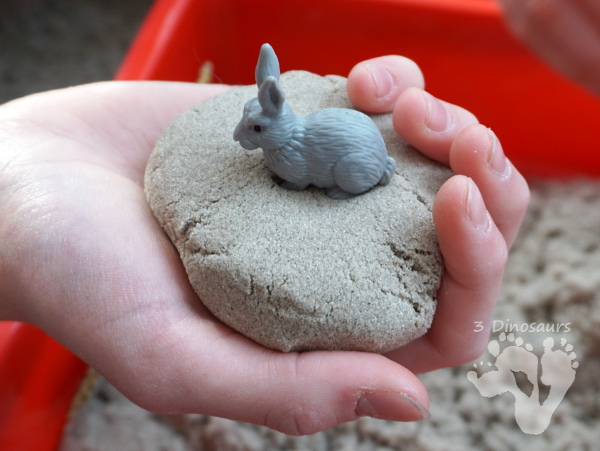 Animals in Winter Sensory Bin - a fun sensory bin to explore animals tracks and the animals awake in winter. - 3Dinosaurs.com
