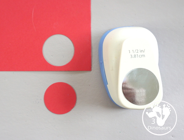 Lunar New Year Wreath Craft for kids - a simple paper plate wreath you can make with kids for the lunar new year and Chinese New year with a red lantern theme - 3Dinosaurs.com