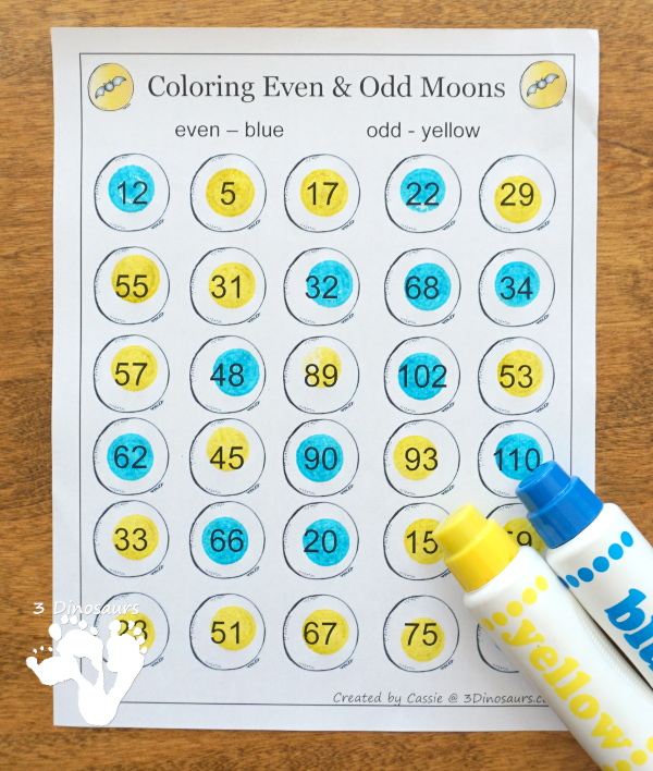 Free Bat & Spider Pack with a 70 pages prek kindergarten, first grade pack and a 36 Preschool & Tot pack with loads of no-prep and hands-on activities with bat and spider themes great for Halloween or a spider theme - 3Dinosaurs.com