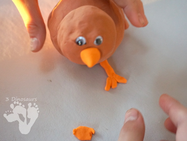 Fun To Make Model Magic Turkey - easy to make turkey and get a lot of fun fine motor work in as well - 3Dinosaurs.com #craftsforkids #thanksgiving