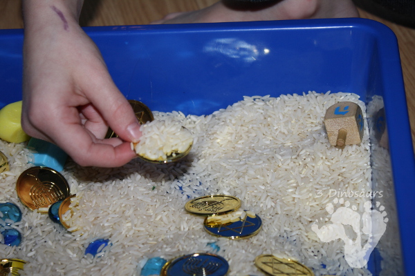 Hanukkah Rice Sensory Bin - 3Dinosaurs.com
