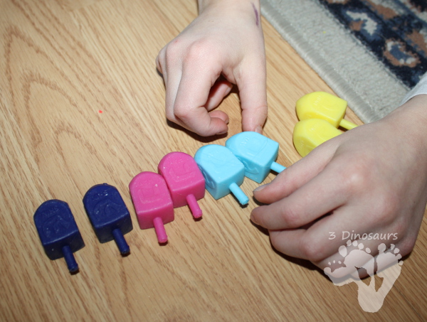 Hanukkah Rice Sensory Bin - 3Dinosaurs.com