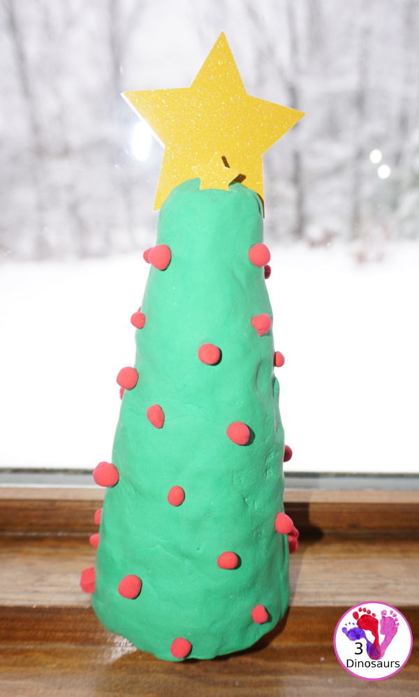 Model Magic Christmas Tree - A fun fine motor Christmas Craft you can do with kids - 3Dinosaurs.com