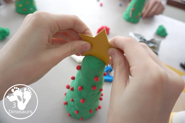 Model Magic Christmas Tree - A fun fine motor Christmas Craft you can do with kids - 3Dinosaurs.com