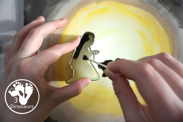 Nativity Painting with Cookie Cutters is a great nativity activity that you can do with kids. A great nativity scene that kids can make with watercolors, paint, and cookie cutters. - 3Dinosaurs.com