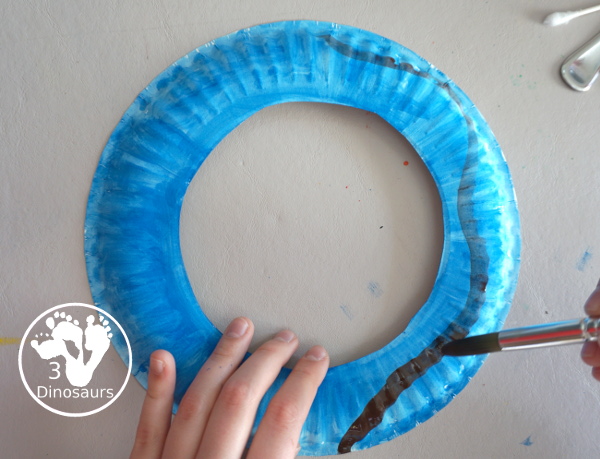 Winter Evergreen Wreath Craft - a fun wreath craft with a evergreen tree in winter with berries and snow. - 3Dinosaurs.com