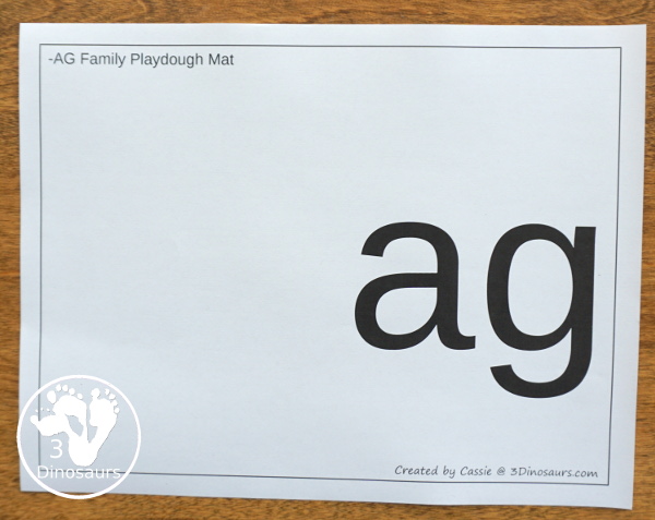 24 Free CVC Word Family Playdough Mats: -ad, -ag, -am, -an, -ar, -at, ay, -ed, -en, -et, -ig, -in, -ip, -it, -og, -op, -ot, -ow, -ox -oy, -ug, -un, -ut - Easy to use plus see a few ways to use the mats - 3Dinosaurs.com
