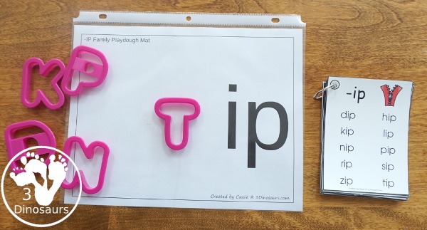 24 Free CVC Word Family Playdough Mats: -ad, -ag, -am, -an, -ar, -at, ay, -ed, -en, -et, -ig, -in, -ip, -it, -og, -op, -ot, -ow, -ox -oy, -ug, -un, -ut - Easy to use plus see a few ways to use the mats - 3Dinosaurs.com