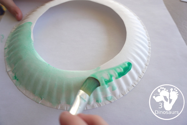 Easy to Make Easter Egg Wreath - a fun wreath for Easter that kids will just love to make - 3Dinosaurs.com