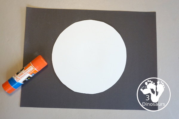 Total Solar Eclipse Pastel Craft - made with a black construction paper and a white chalk pastel - 3Dinosaurs.com