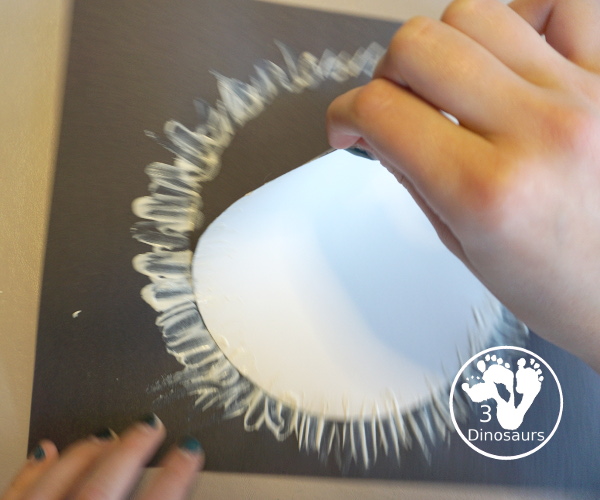 Total Solar Eclipse Painting - a simple q-tip painting you can make for the solar eclipse. It has very simple steps to make it. - 3Dinosaurs.com