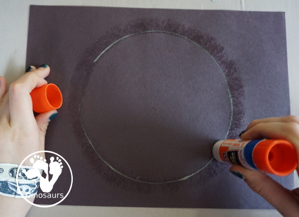 Torn Paper Total Solar Eclipse Craft for Kids A simple craft to with for a solar eclipse theme - 3Dinosaurs.com