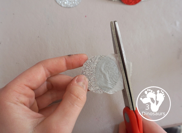 Lunar Eclipse Sequencing Wreath Craft - a fun wreath to show the parts of the lunar eclipse for kids. - 3Dinosaurs.com