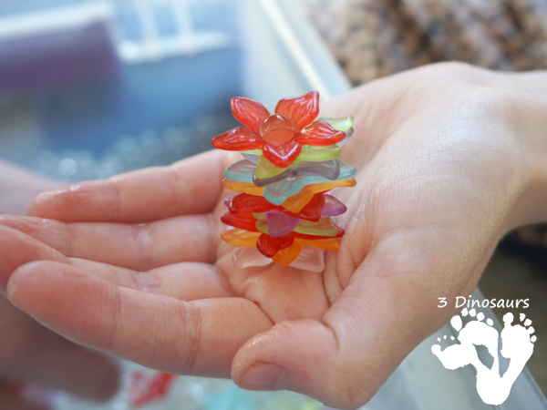 Flower Water Bead Sensory Bin - a great sensory bin for the spring with fun flower and leaves - 3Dinosaurs.com