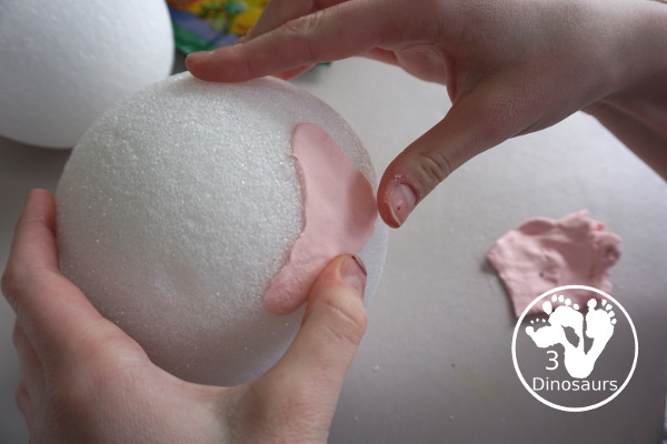 Model Magic Spring Tree - a great spring craft to make for any spring theme plus a fun way to work in fine motor - 3Dinosaurs.com