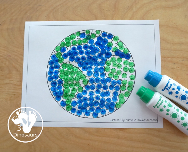 Free Earth Fine Motor Mats For Kids with an Earth Template, Earth tracing and Earth Q-tip Printables. Great fine motor mats for Earth Day or a Space Theme - 3Dinosaurs.com