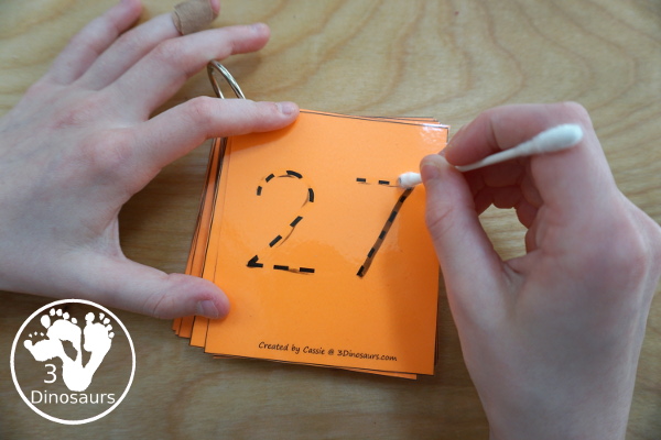 Free Handwriting: Number Tracing Cards For 1 to 31 - number digit with 1 to 31 with two options just number and numbers and matching pictures - 3Dinosaurs.com