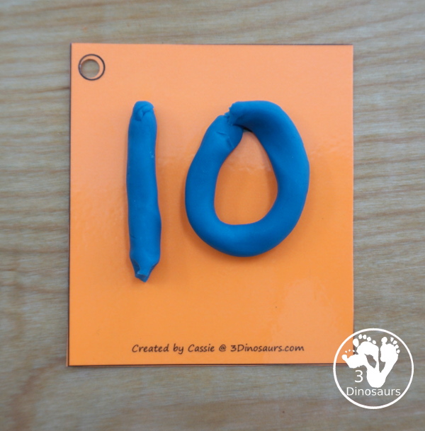 Free Handwriting: Number Tracing Cards For 1 to 31 - number digit with 1 to 31 with two options just number and numbers and matching pictures - 3Dinosaurs.com