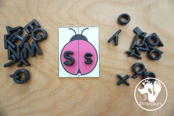 Free Ladybug ABC Matching Puzzles - with two pieces puzzles matching uppercase letters and lowercase letters - 3Dinosaurs.com