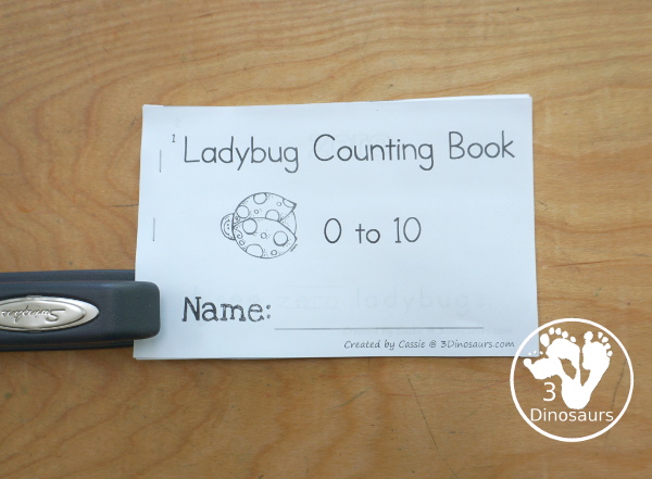 Free Ladybug Counting Book - with numbers - 0 to 10 for tracing and coloring the number word. A 12 page easy reader book - 3Dinosaurs.com
