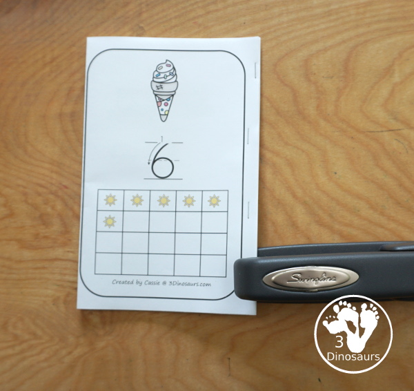 Free Summer ABC & Number Wall Cards - numbers 0 to 20 and all 26 letters of the alphabet - 3Dinosaurs.com