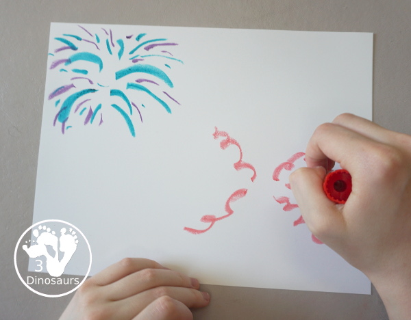 Paint Stick Fireworks Painting For Kids - a super simple firework painting for kids. And is loads of fun to make for preschool, prek, and kindergarten age kids. And older kids can make these fireworks painting as well - 3Dinosaurs.com