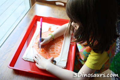 How to Make A Dinosaur Shirts Using Stencils