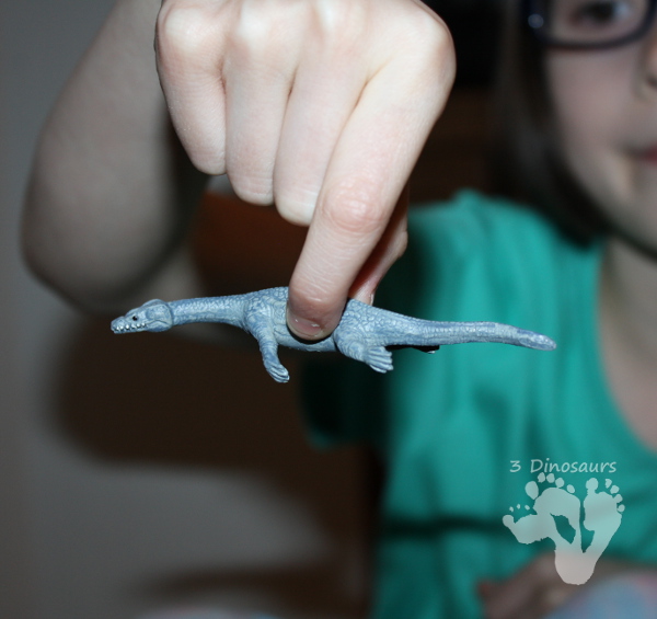 Prehistoric Ocean Animals Water Bead Sensory Bin - 3Dinosaurs.com