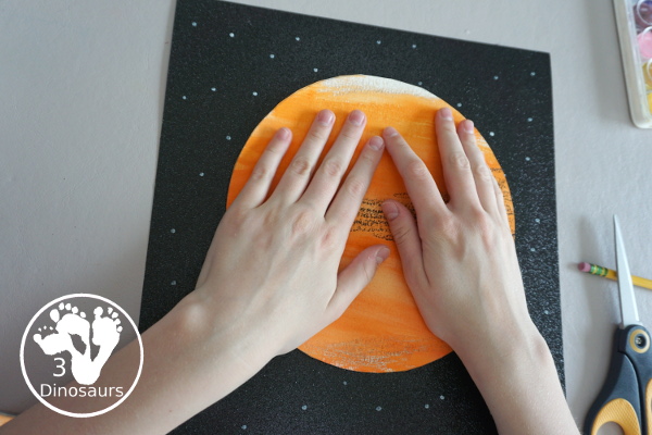 Watercolor & Oil Pastel: Planet Mars for kids - easy mix art projects for kids to do for the planet Mars. You have fun with different ages level doing the same art project- 3Dinosaurs.com  #3dinosaurs 