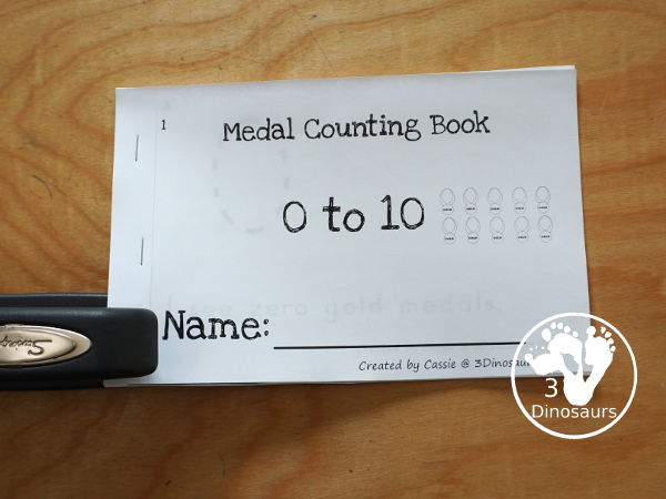 FREE Olympics Gold Medal Counting Book: Numbers 0 to 10 - has 6 pages with number 0 to 10 with gold medal counting themes - 3Dinosaurs.com