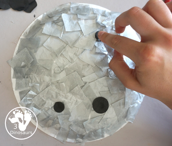 Tissue Paper Moon Paper Plate Craft - a fun tissue paper craft that kids can make for a moon theme. A fun way to make a moon with kids for Moon Day in July or any Moon theme. They will enjoy it. 3Dinosaurs.com