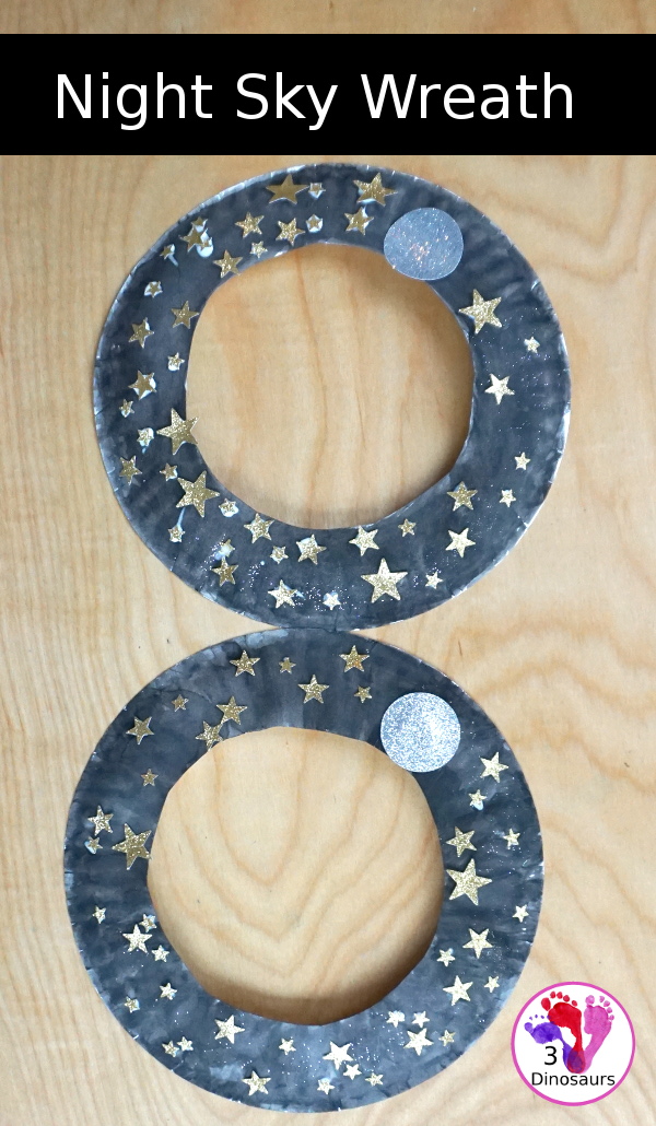 A Fun Night Sky Theme Wreath - make a paper plate wreath with a night sky wreath with a moon and stars - 3Dinosaurs.com