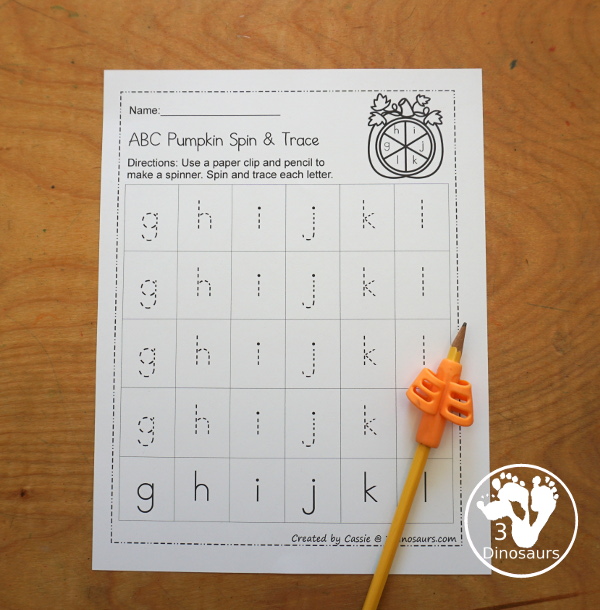 FREE ABC Pumpkin Spin & Trace uppercase or lowercase with 3 font options: print, cursive, D´Nealian style - You have uppercase and lowercase letter options - 3Dinosaurs.com
